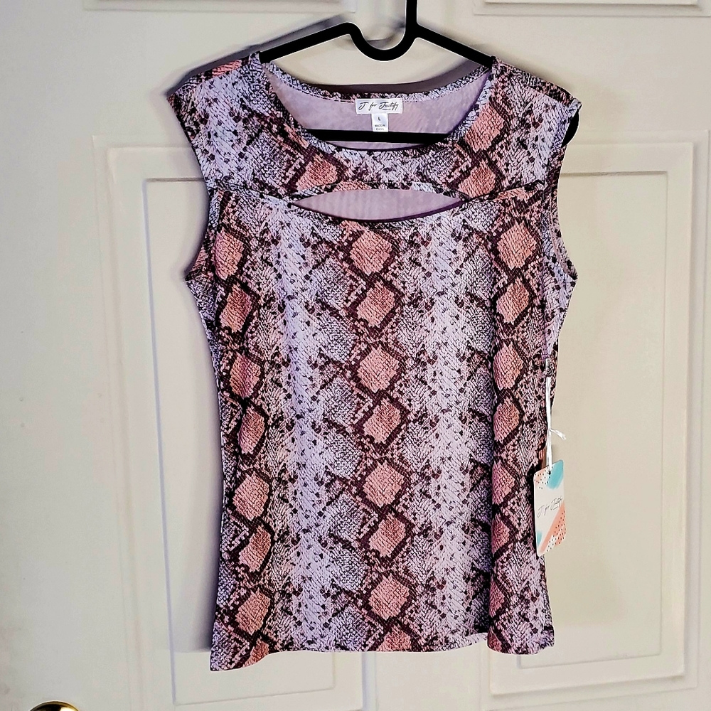 NWT- J for Justify, animal print, Sleeveless Top with cut out on chest, L